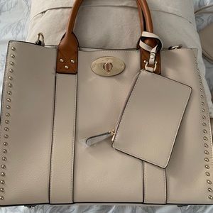 3 piece purse set with tags in cream